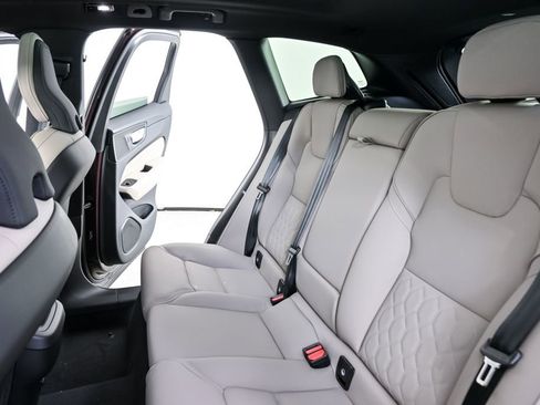 New 2026 Volvo XC60 B5 Core w/ Climate Package AWD/4WD image 20