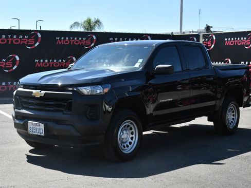 Used 2023 Chevrolet Colorado W/T image 3