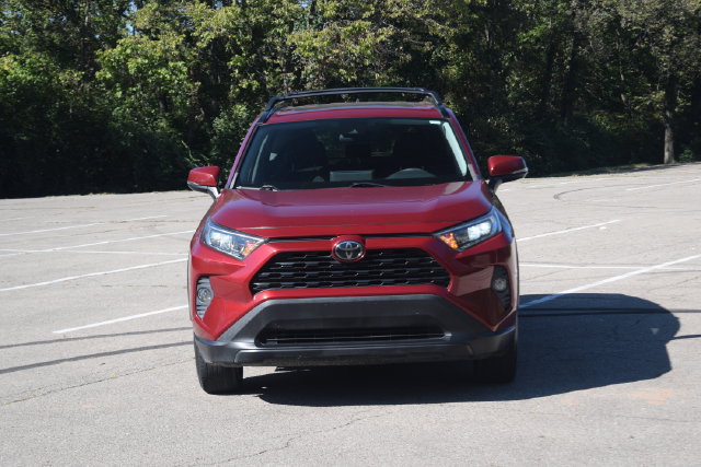 Used 2020 Toyota RAV4 XLE w/ Convenience Package FWD image 21