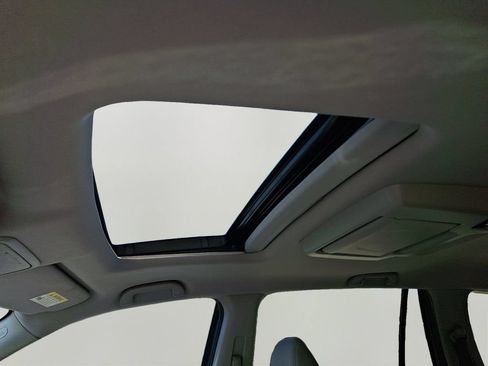 Used 2020 Honda Pilot Touring image 16