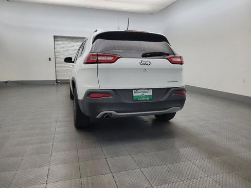 Used 2015 Jeep Cherokee Limited image 6
