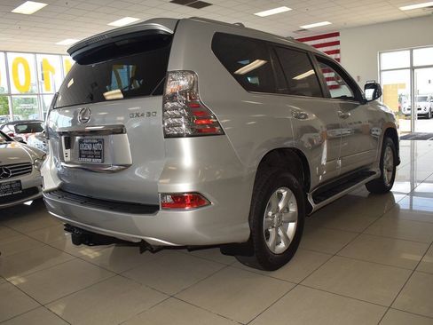 Used 2014 Lexus GX 460 AWD/4WD image 9