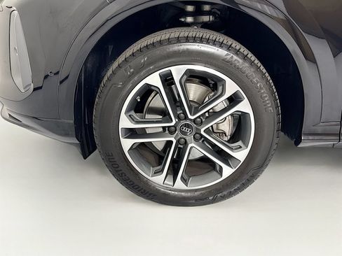 Used 2025 Audi Q5 Premium w/ Convenience Package AWD/4WD image 31
