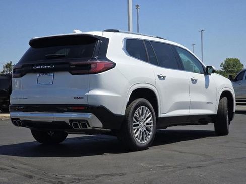 Used 2024 GMC Acadia Denali AWD/4WD image 24