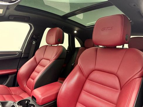 Used 2023 Porsche Macan GTS image 5
