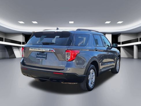 Used 2023 Ford Explorer XLT image 6