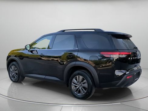 Used 2024 Nissan Pathfinder SV FWD image 20
