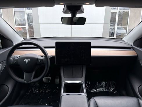 Used 2022 Tesla Model Y Performance image 18