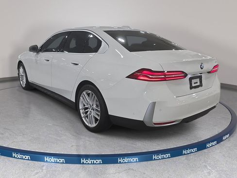 Certified 2024 BMW 530i RWD image 8