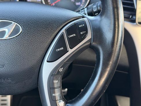 Used 2013 Hyundai Elantra GT w/ Tech Pkg image 12