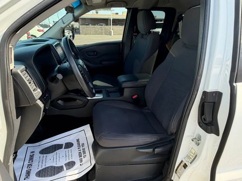 Used 2022 Nissan Frontier S RWD image 11