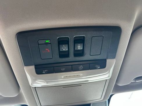 Used 2023 Nissan Rogue SL FWD image 31