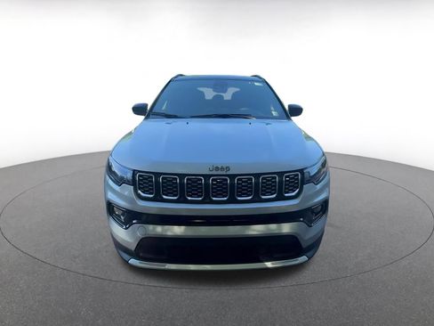 Used 2025 Jeep Compass Limited AWD/4WD image 4