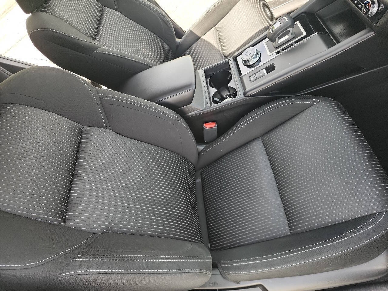 Used 2022 Mitsubishi Outlander ES FWD image 22
