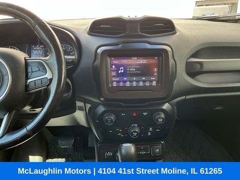 Used 2020 Jeep Renegade Latitude w/ Cold Weather Group AWD/4WD image 4