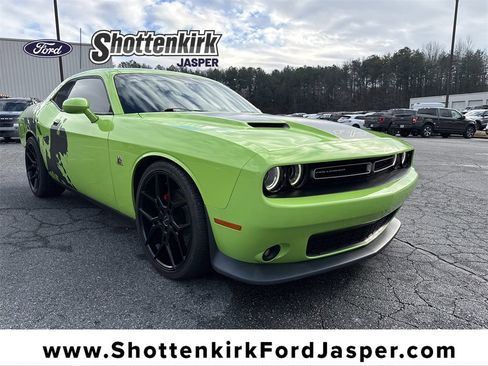 Used 2015 Dodge Challenger R/T Scat Pack image 1
