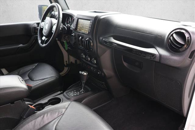 Used 2015 Jeep Wrangler Unlimited Sahara AWD/4WD image 23