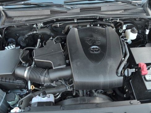 Used 2023 Toyota Tacoma TRD Sport image 37