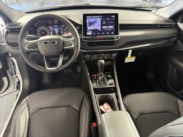 New 2026 Jeep Compass Latitude AWD/4WD image 25