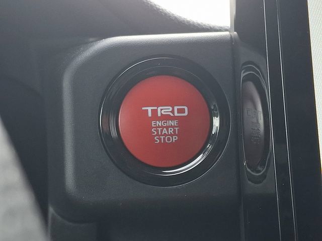 Used 2025 Toyota Tacoma TRD Off-Road AWD/4WD image 25