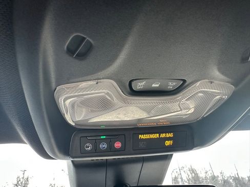 Used 2024 Chevrolet Colorado Trail Boss w/ Technology Package image 15