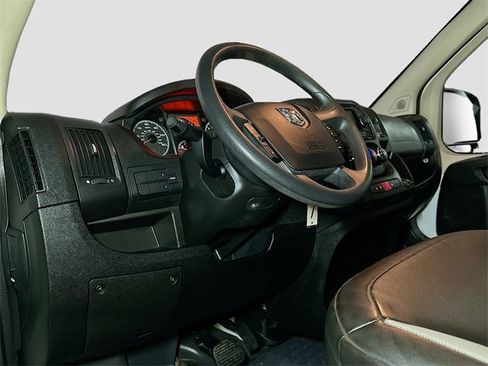 Used 2017 RAM ProMaster 2500 w/ Premium Appearance Group image 9