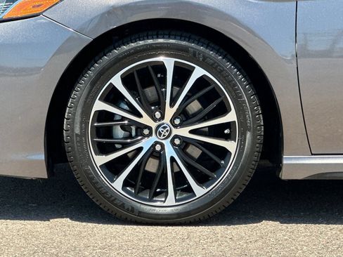 Used 2019 Toyota Camry SE w/ Carpet Mat Package FWD image 22
