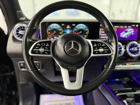 Used 2021 Mercedes-Benz GLB 250 4MATIC image 24