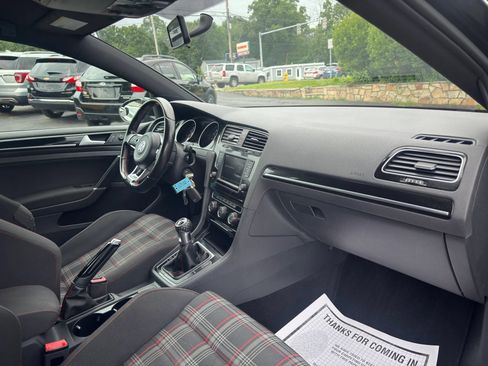 Used 2017 Volkswagen GTI S FWD image 23