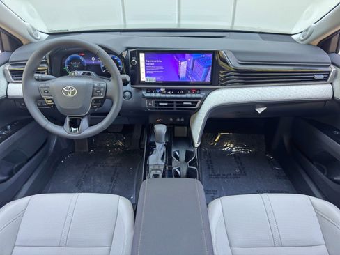 Used 2026 Toyota Camry XLE w/ Premium Plus Package image 12