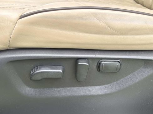 Used 2023 Nissan Armada Platinum w/ Captain's Chairs Package AWD/4WD image 19