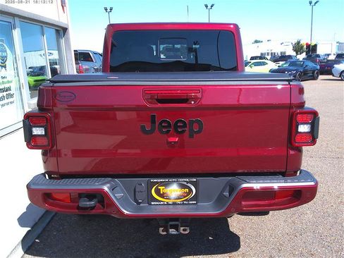 Used 2021 Jeep Gladiator Overland AWD/4WD image 20