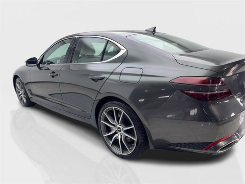 Used 2025 Genesis G70 2.5T image 14