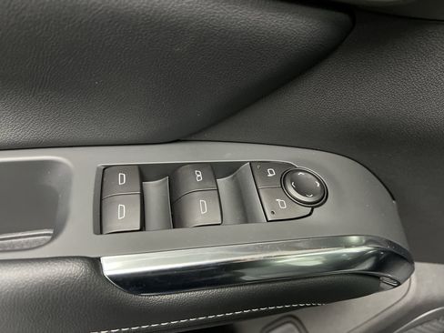 New 2025 Chevrolet Traverse LT w/ Sun and Wheel Package image 59