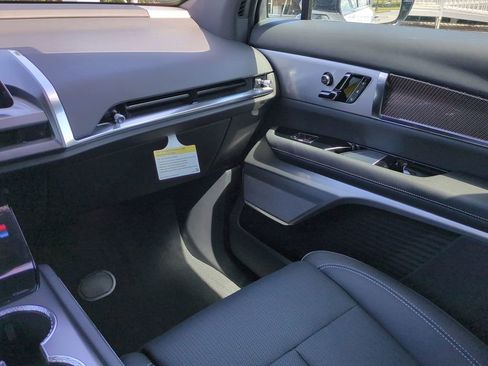 New 2026 Cadillac Vistiq Sport w/ LPO, Floor Liner Package AWD/4WD image 16