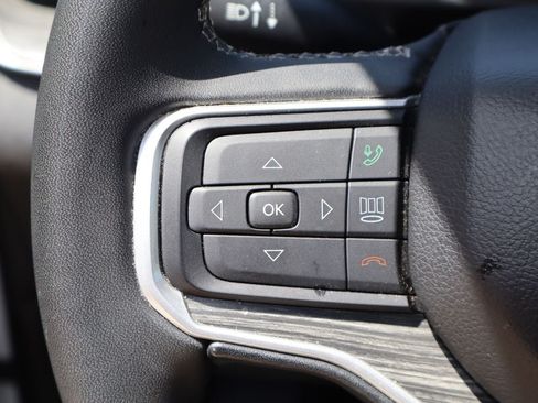 Used 2024 Jeep Wagoneer L Series II RWD image 13