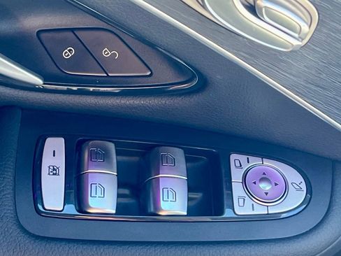 Certified 2022 Mercedes-Benz GLC 300 4MATIC image 18