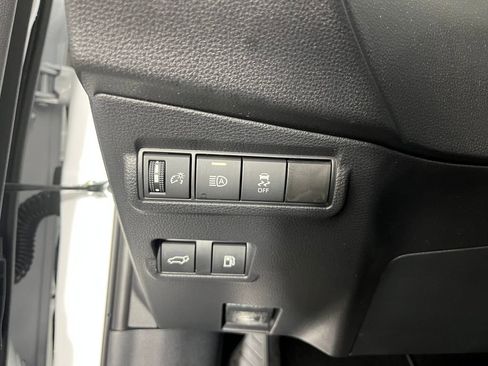 Used 2025 Toyota Corolla Cross AWD Hybrid image 26