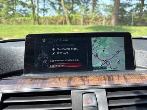 Used 2016 BMW 320i xDrive Sedan AWD/4WD image 17