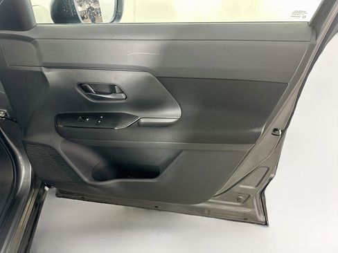 Used 2025 Nissan Kicks S AWD/4WD image 31