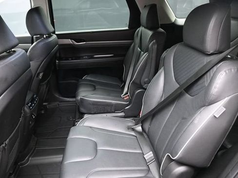Used 2025 Hyundai Palisade SEL FWD image 12