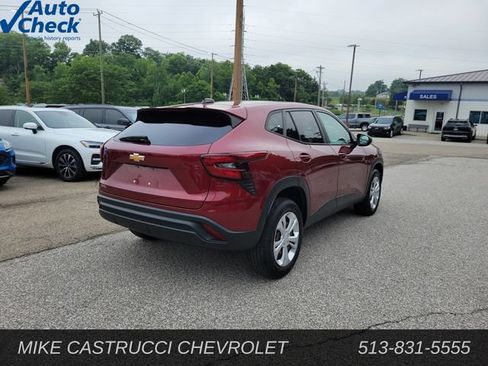 Used 2024 Chevrolet Trax LS FWD image 5
