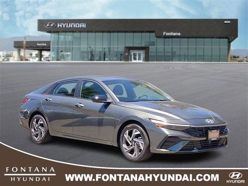 New 2025 Hyundai Elantra SEL image 1