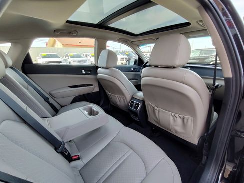 Used 2017 Kia Optima EX w/ Premium Package image 39