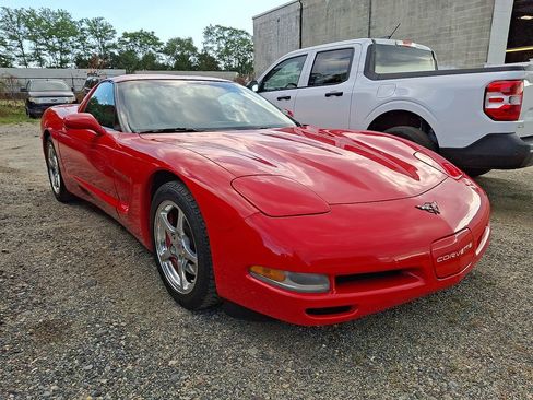 Used 2002 Chevrolet Corvette Coupe w/ Preferred Equipment Group2 RWD image 3