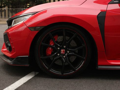 Used 2017 Honda Civic Type R image 12