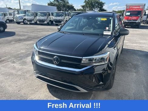 Used 2024 Volkswagen Taos S FWD image 3