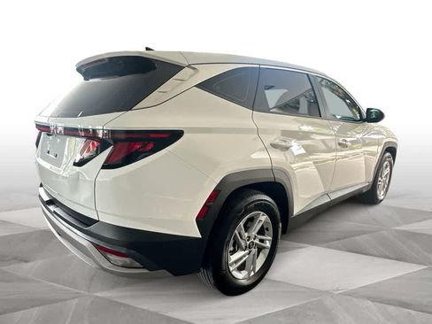 Used 2026 Hyundai Tucson SE FWD image 8