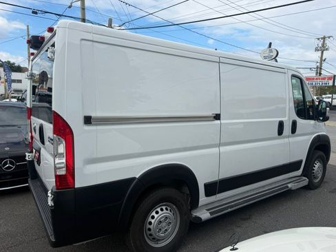 Used 2025 RAM ProMaster 2500 w/ U-Haul Equipment Group FWD image 18