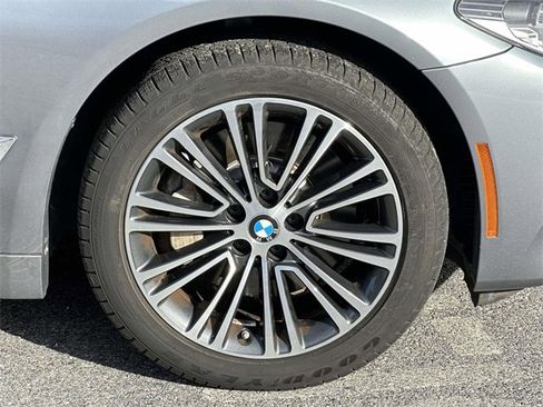 Used 2020 BMW 530i xDrive w/ Executive Package image 26